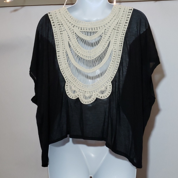 Black Ultra Light Top with White Lace Dipping Back - Picture 1 of 3